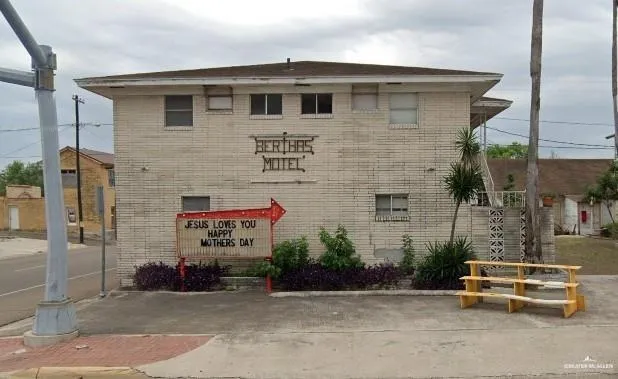 610 E 2nd Street Rio Grande City, TX 78582