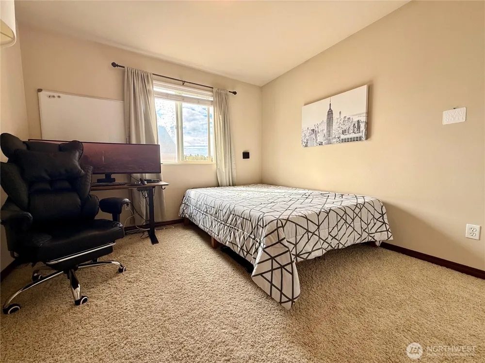 10004 13th Dr SE Everett, WA 98208