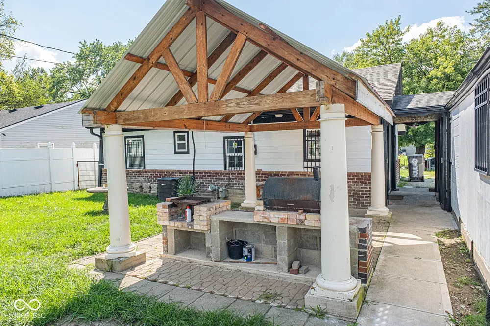 2325 Webster Avenue Indianapolis, IN 46219