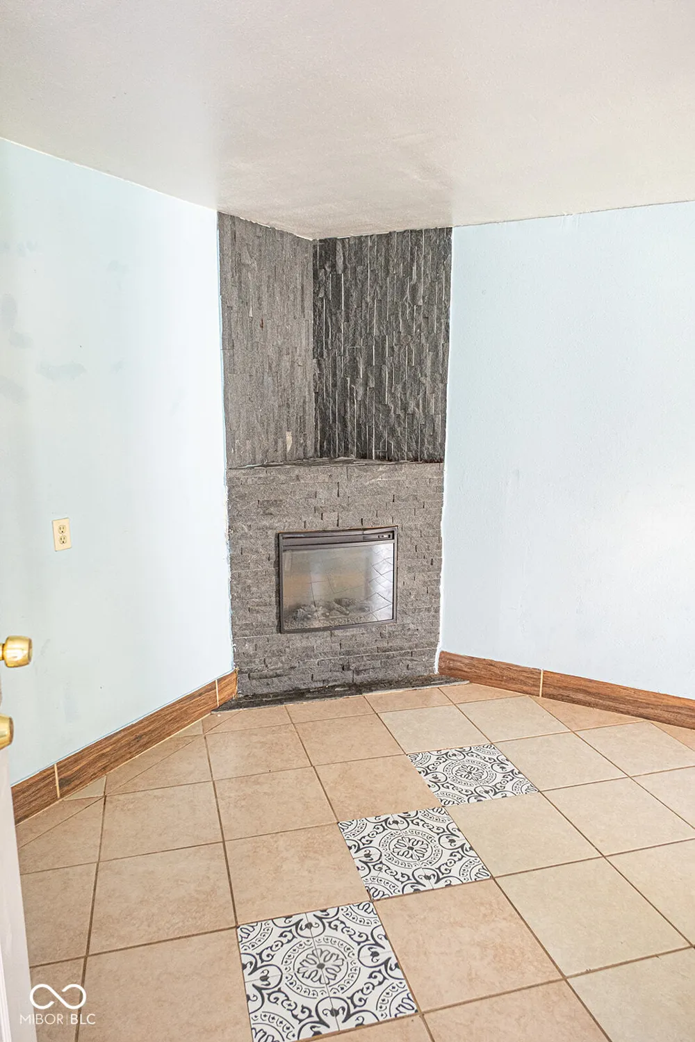 2325 Webster Avenue Indianapolis, IN 46219