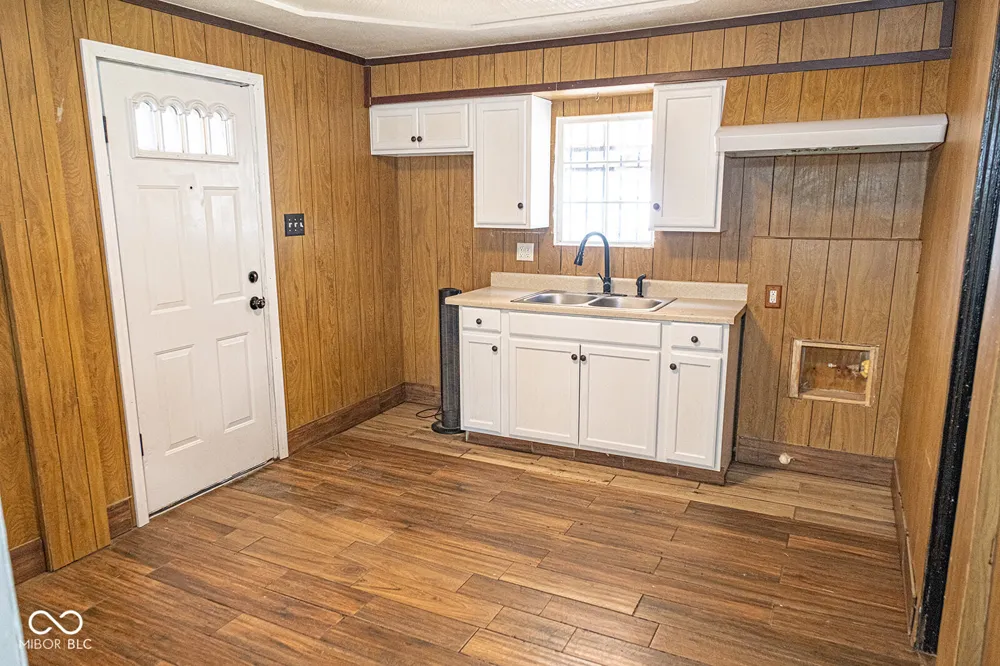 2325 Webster Avenue Indianapolis, IN 46219