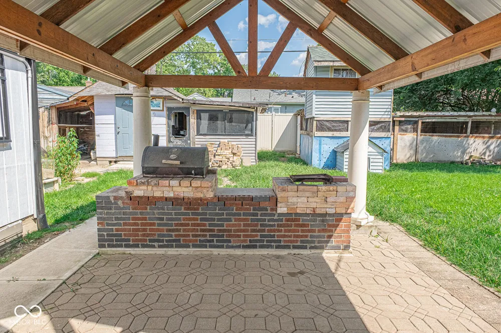 2325 Webster Avenue Indianapolis, IN 46219