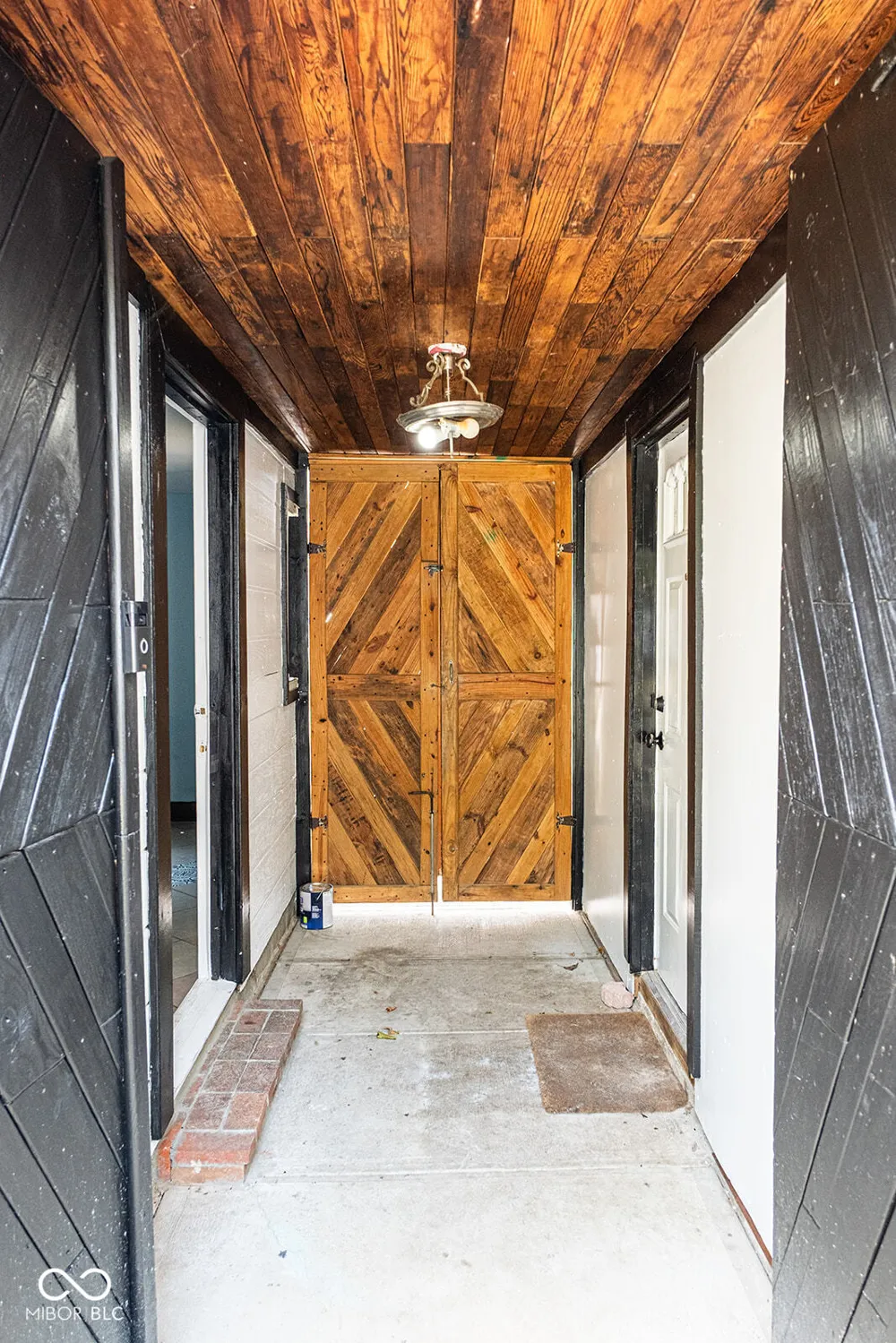 2325 Webster Avenue Indianapolis, IN 46219