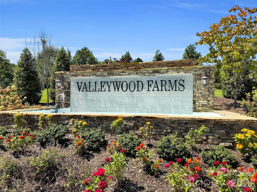 61 Woodvale Drive Waynesville, NC 28786