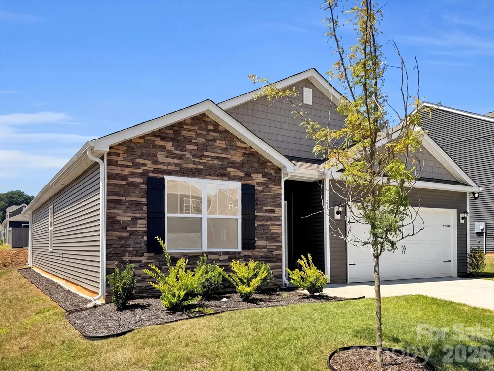 61 Woodvale Drive Waynesville, NC 28786