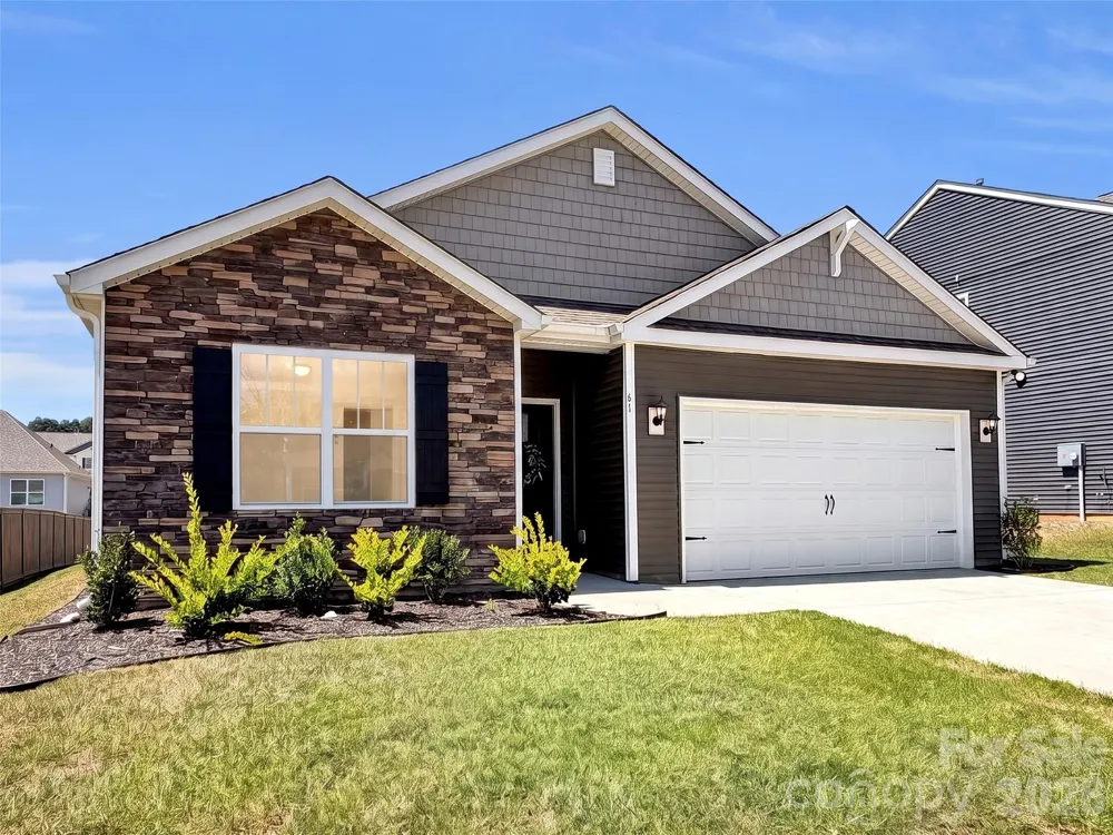 61 Woodvale Drive Waynesville, NC 28786