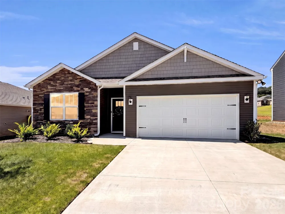 61 Woodvale Drive Waynesville, NC 28786