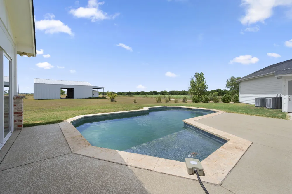 10160 Wallace Road Holland, TX 76534