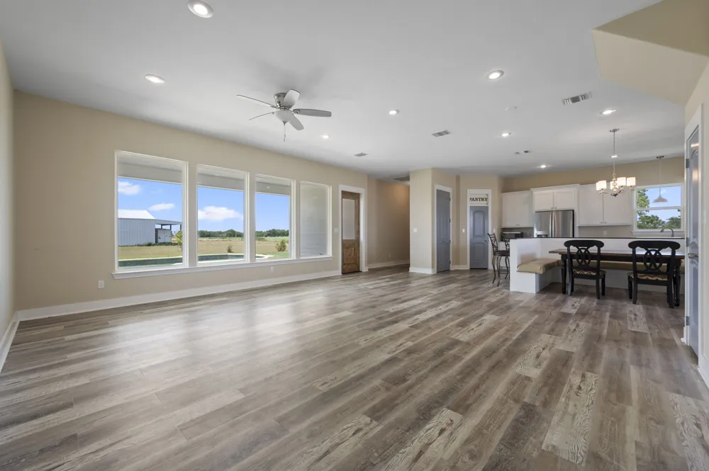 10160 Wallace Road Holland, TX 76534