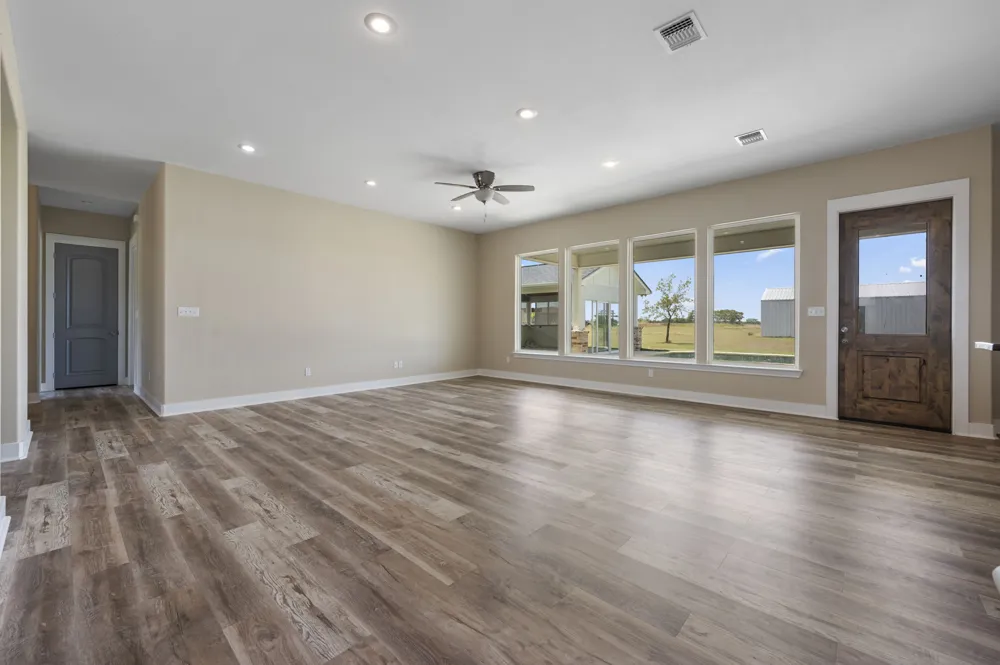 10160 Wallace Road Holland, TX 76534
