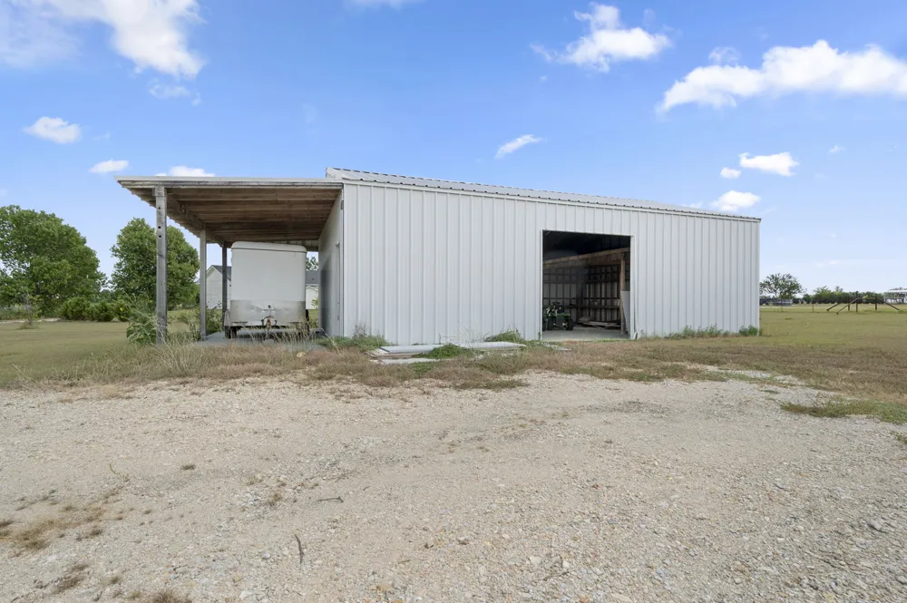10160 Wallace Road Holland, TX 76534
