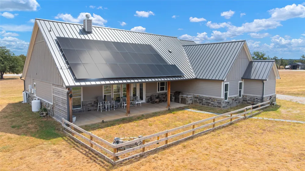 40 Tori Court Santo, TX 76124