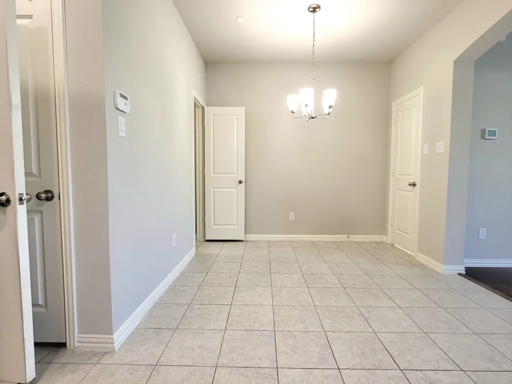 829 Ben Lane Lewisville, TX 75056