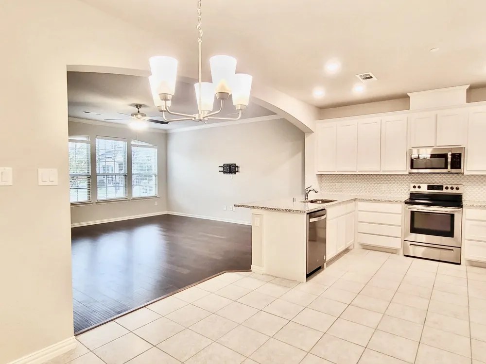 829 Ben Lane Lewisville, TX 75056