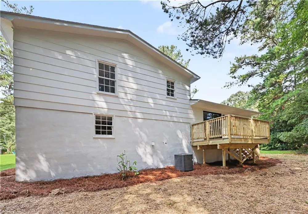 6200 Auburn Drive Riverdale, GA 30296