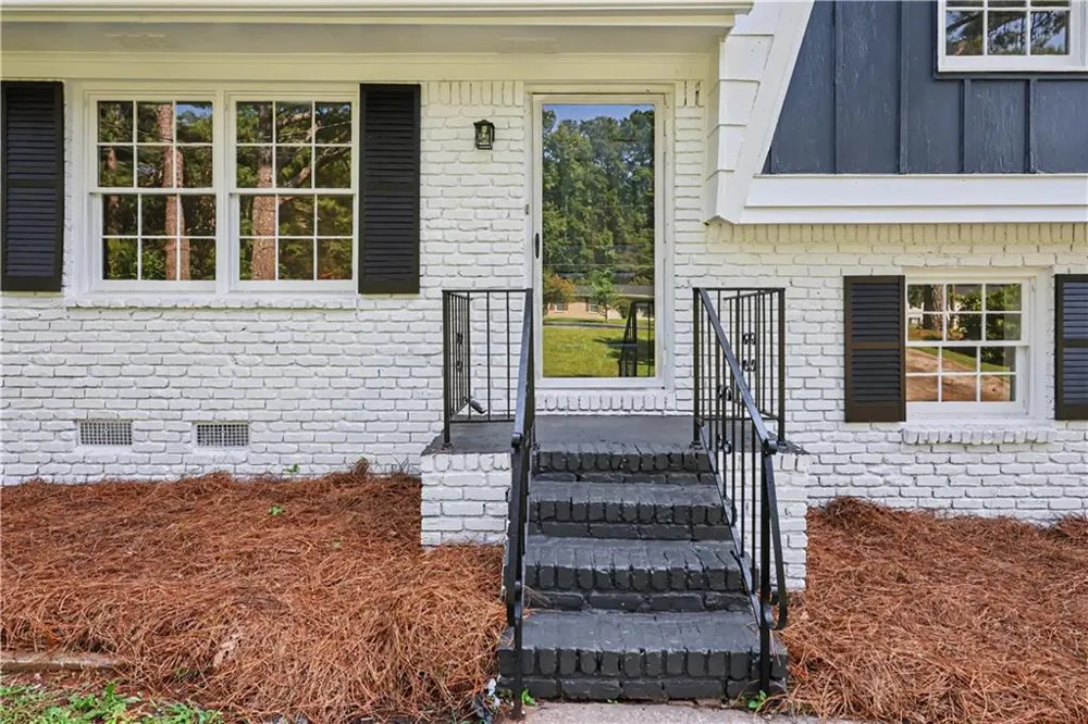 6200 Auburn Drive Riverdale, GA 30296