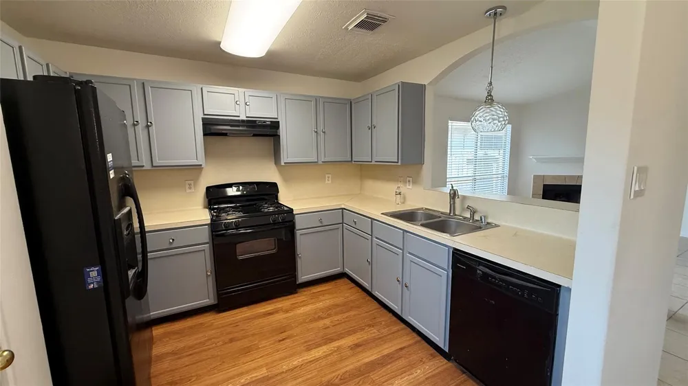 4026 Redwood Hill Court Fresno, TX 77545