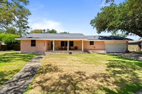 324 Woodlawn Street