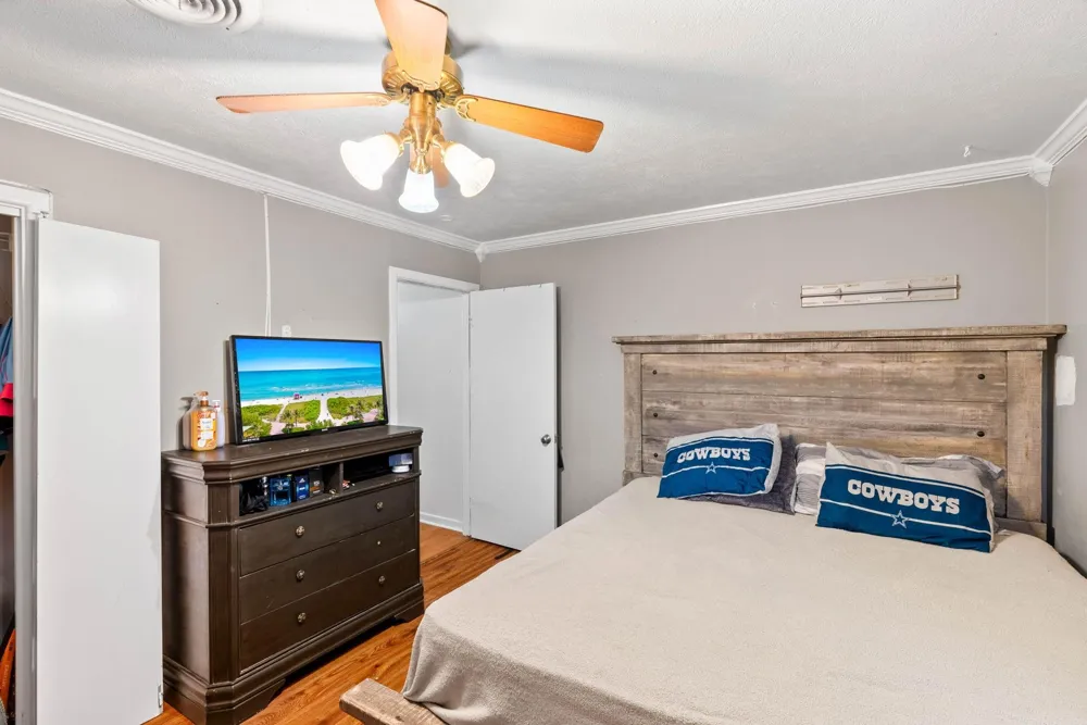 324 Woodlawn Street Sinton, TX 78387