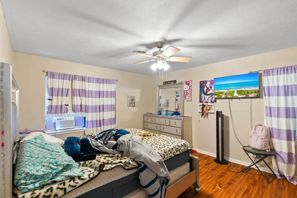 324 Woodlawn Street Sinton, TX 78387