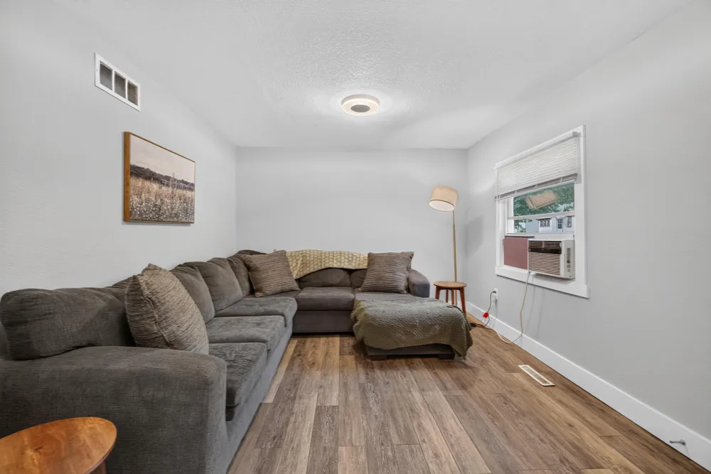 632 Fairyland Avenue Jackson, MI 49202