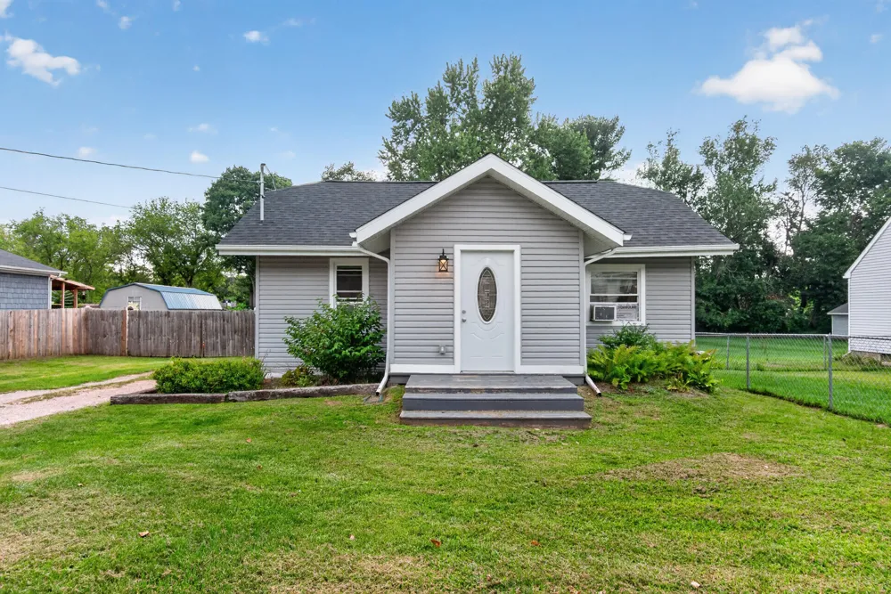 632 Fairyland Avenue Jackson, MI 49202