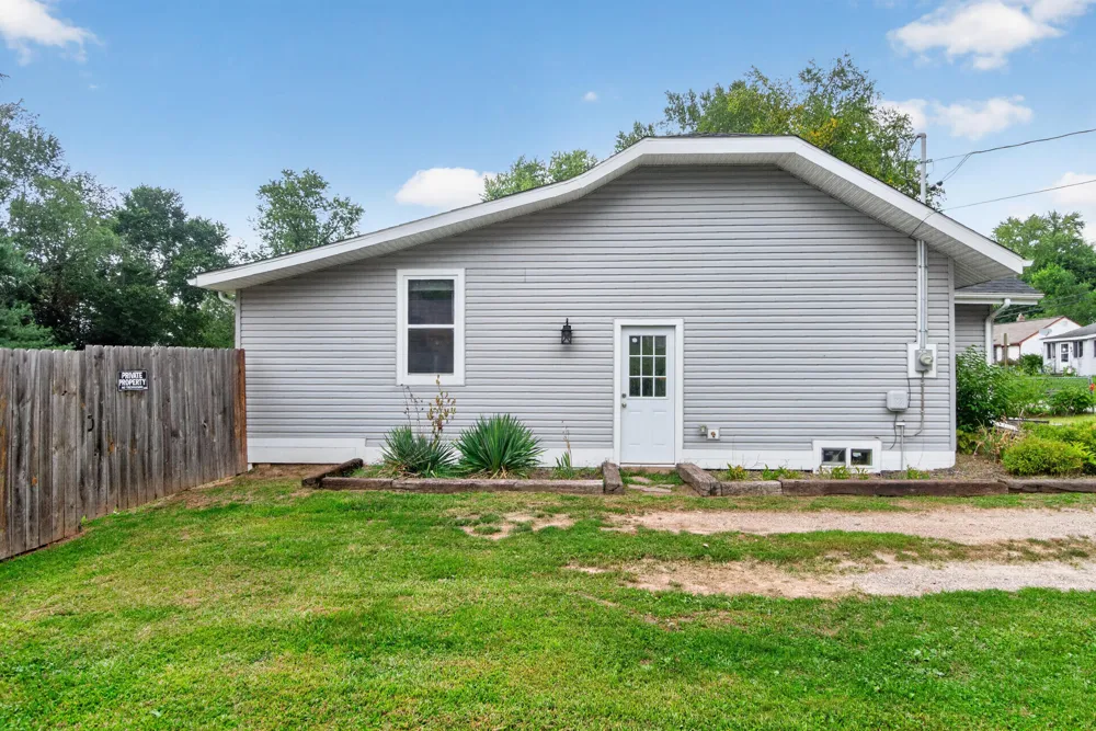 632 Fairyland Avenue Jackson, MI 49202