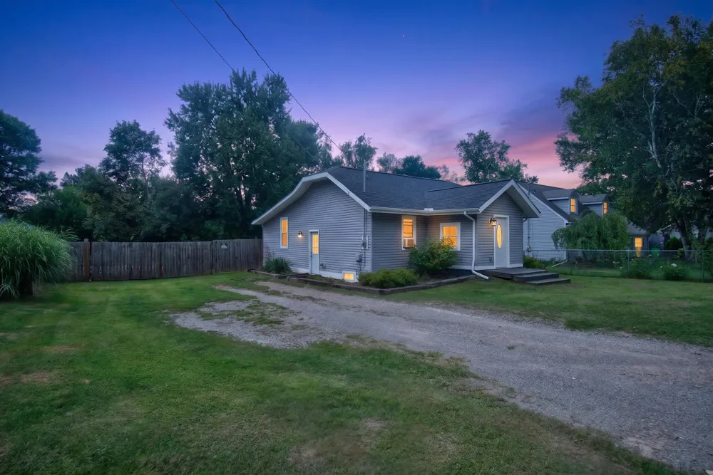 632 Fairyland Avenue Jackson, MI 49202