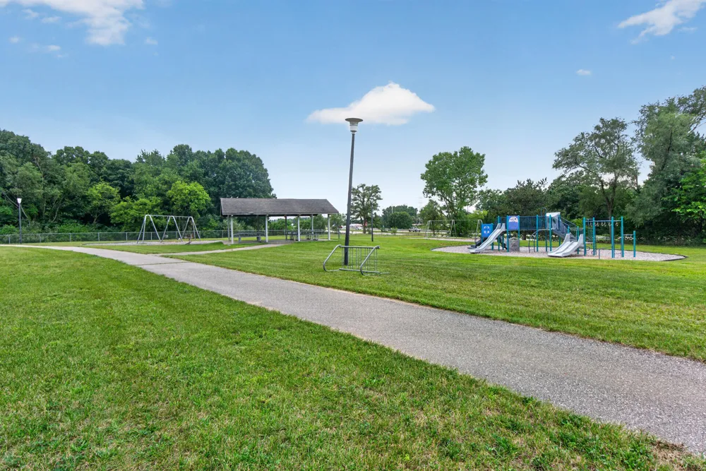 632 Fairyland Avenue Jackson, MI 49202