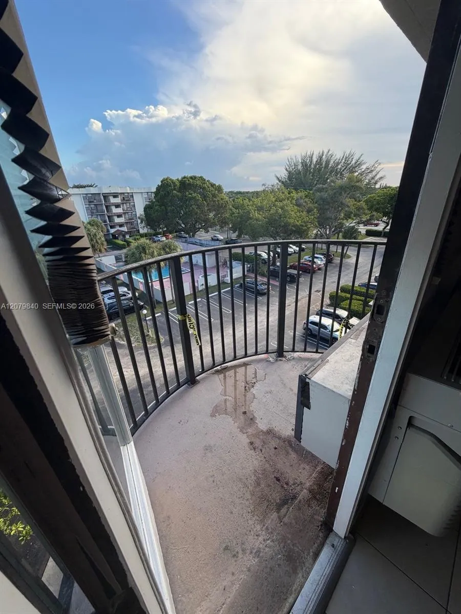 2771 Riverside Dr #503-A Coral Springs, FL 33065
