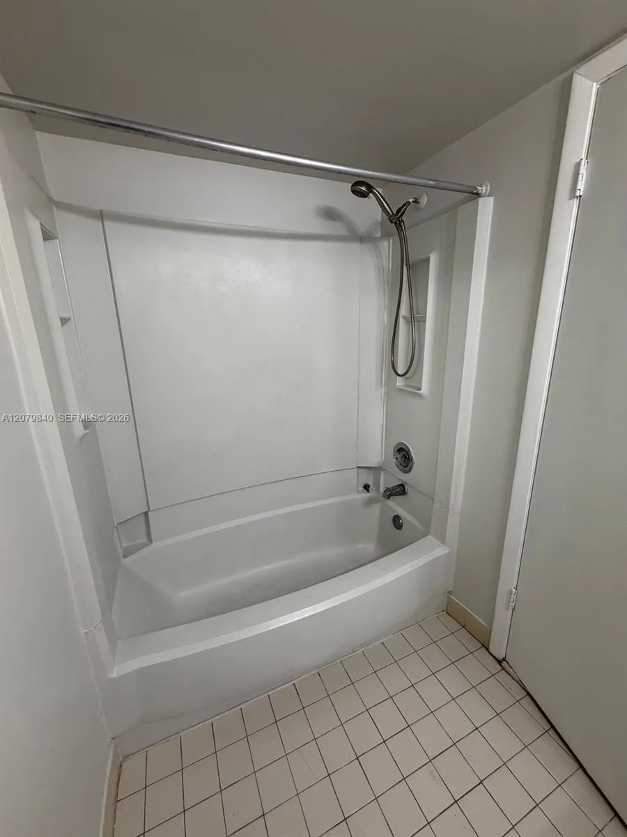 2771 Riverside Dr #503-A Coral Springs, FL 33065