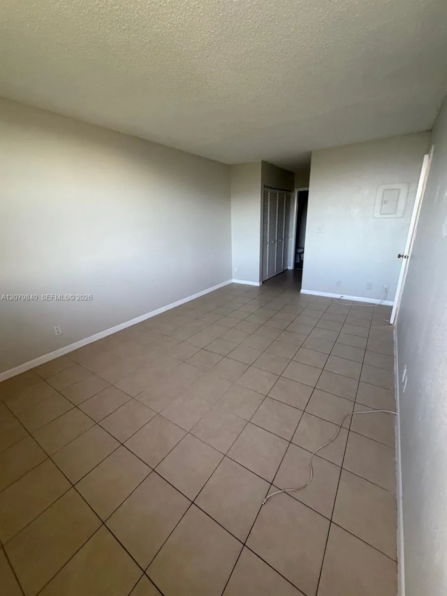 2771 Riverside Dr #503-A Coral Springs, FL 33065