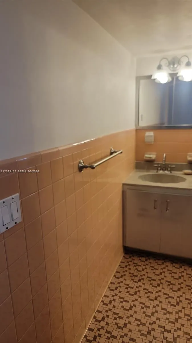 1751 Washington Ave #1H Miami Beach, FL 33139