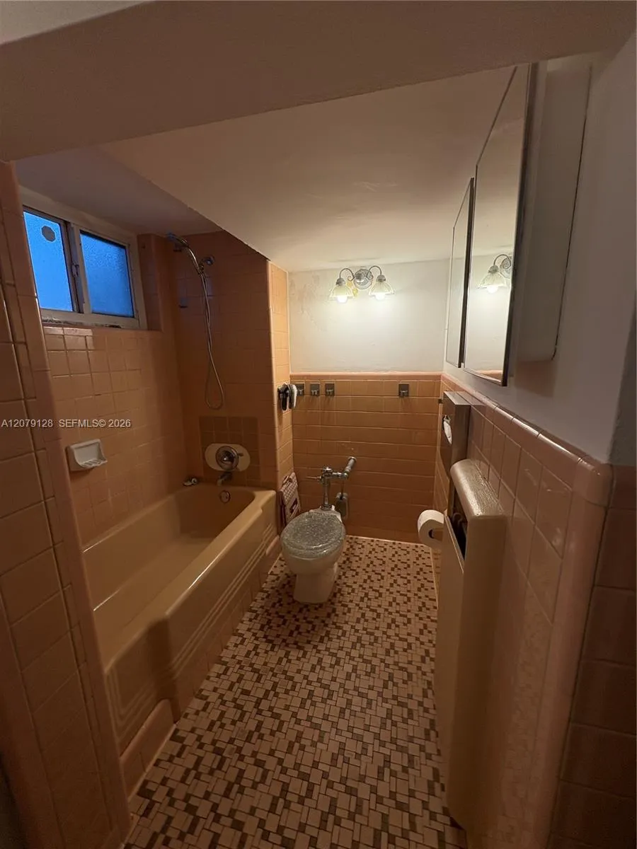 1751 Washington Ave #1H Miami Beach, FL 33139