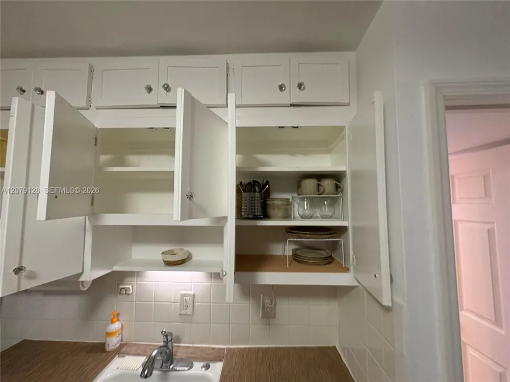 1751 Washington Ave #1H Miami Beach, FL 33139