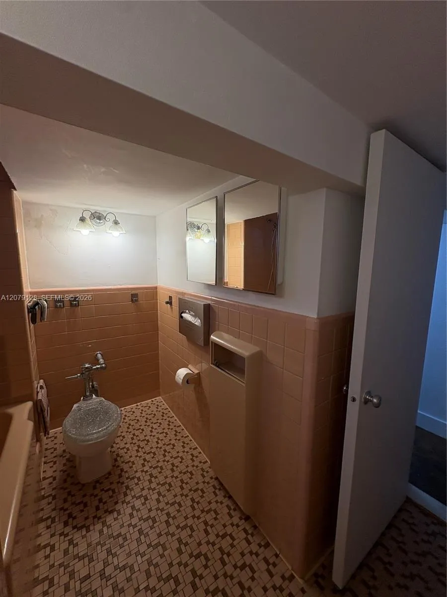 1751 Washington Ave #1H Miami Beach, FL 33139