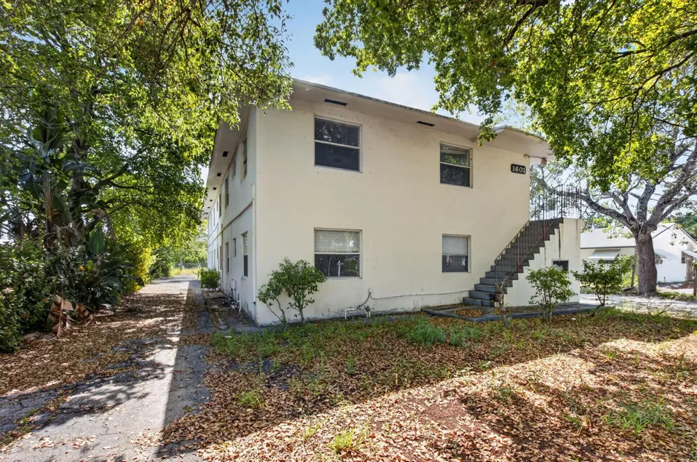 1601 NE 3RD AVENUE Delray Beach, FL 33444