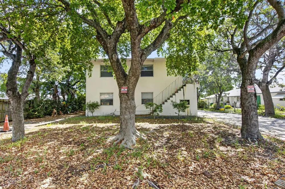 1601 NE 3RD AVENUE Delray Beach, FL 33444