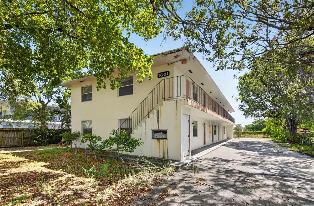 1601 NE 3RD AVENUE Delray Beach, FL 33444