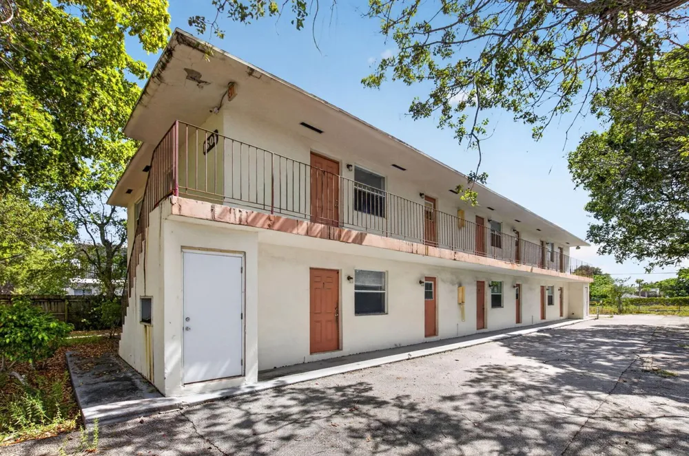 1601 NE 3RD AVENUE Delray Beach, FL 33444