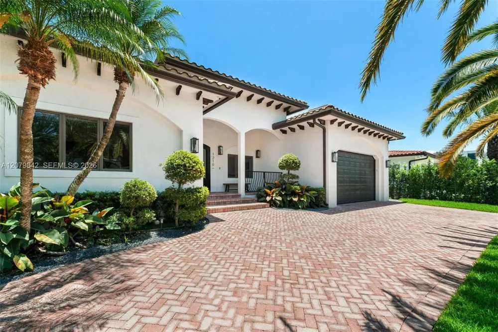 1210 95th Street #18 Bay Harbor Islands, FL 33154