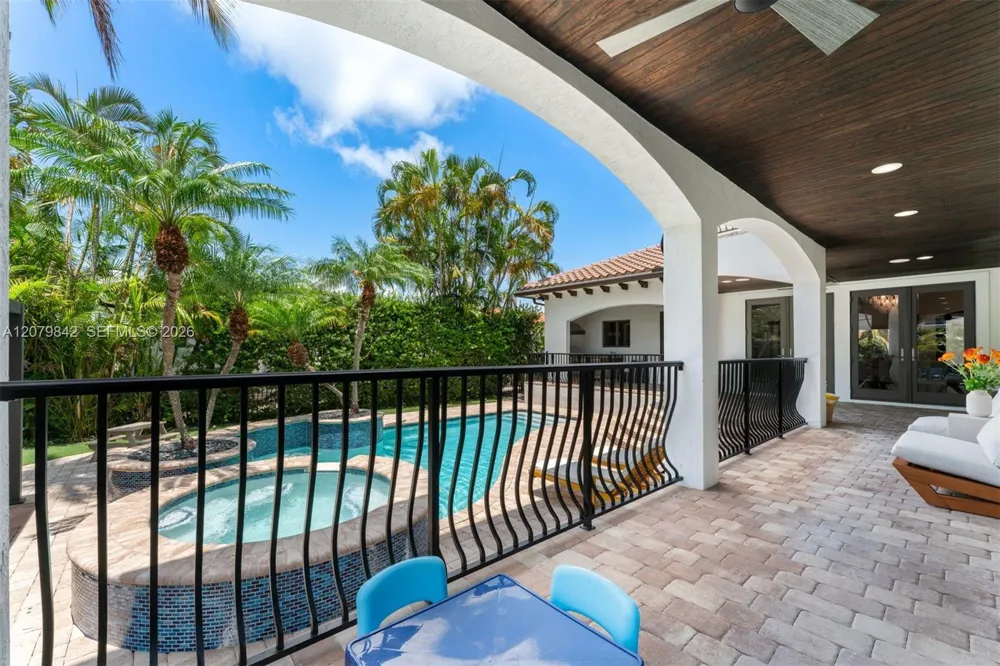 1210 95th Street #18 Bay Harbor Islands, FL 33154