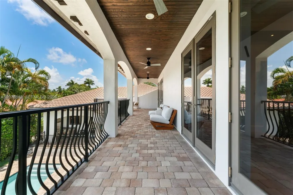 1210 95th Street #18 Bay Harbor Islands, FL 33154