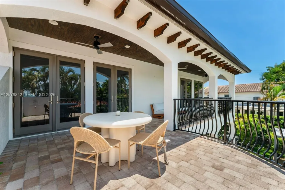 1210 95th Street #18 Bay Harbor Islands, FL 33154