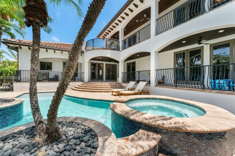 1210 95th Street #18 Bay Harbor Islands, FL 33154