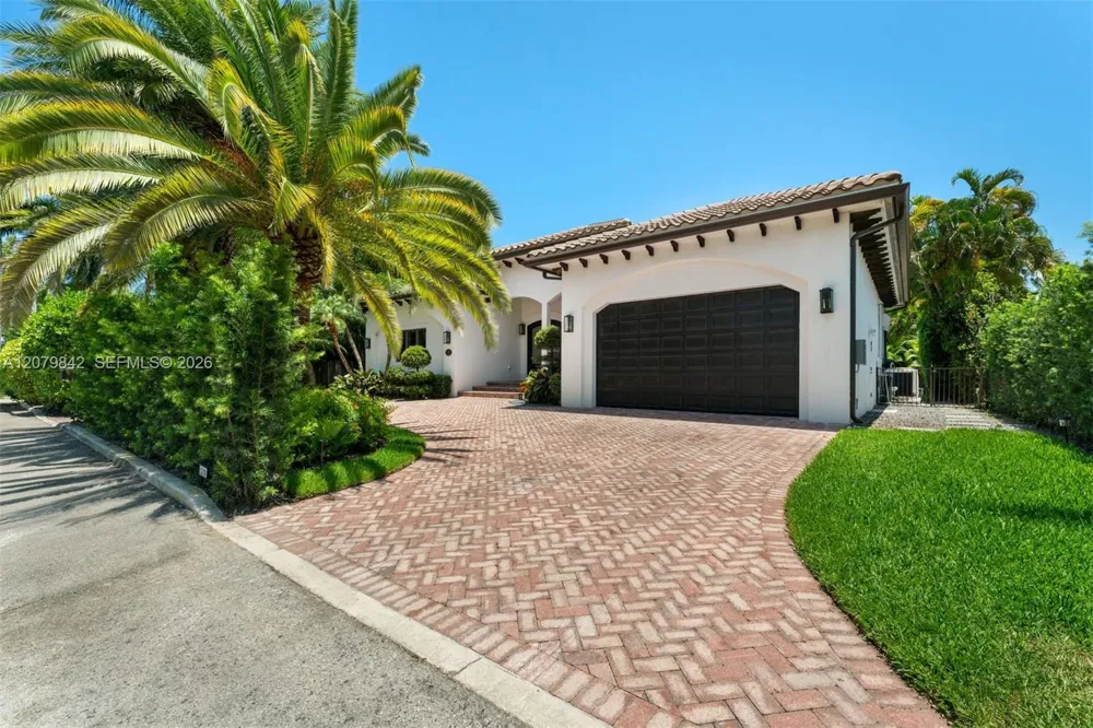 1210 95th Street #18 Bay Harbor Islands, FL 33154