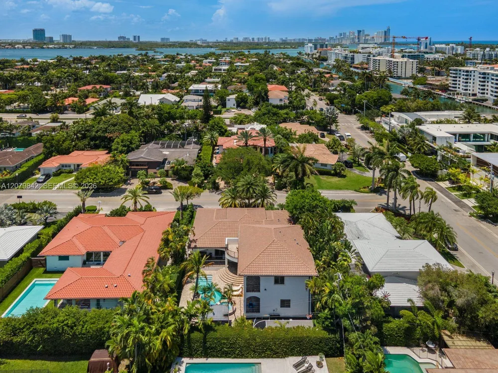1210 95th Street #18 Bay Harbor Islands, FL 33154