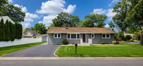 2432 Dwight Avenue