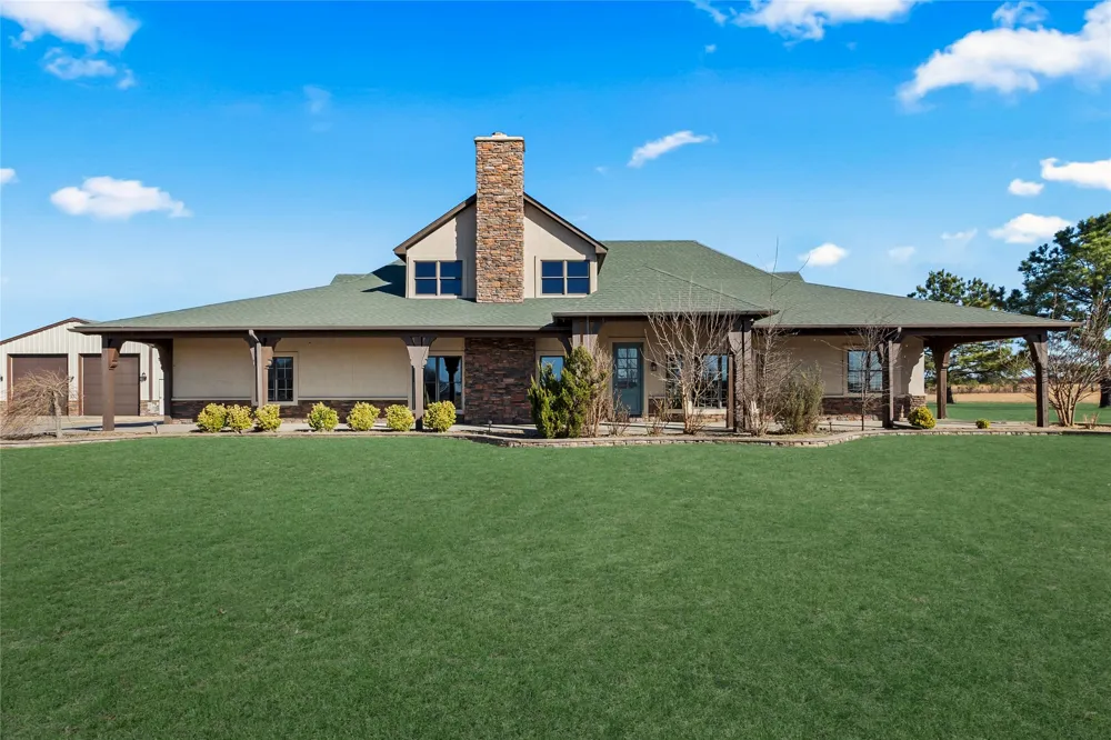 4324 Alt 75 Highway Beggs, OK 74421