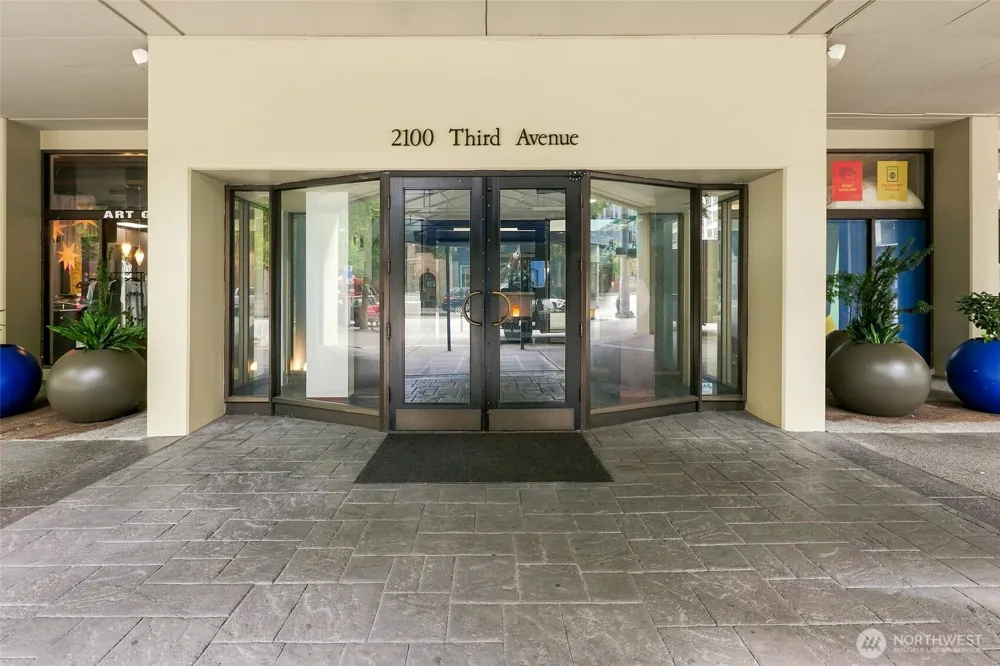 2100 3rd Avenue #602 Seattle, WA 98121